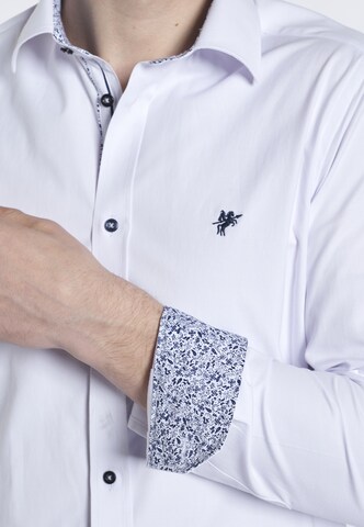 DENIM CULTURE - Ajuste regular Camisa 'GIANFRANCO' en blanco