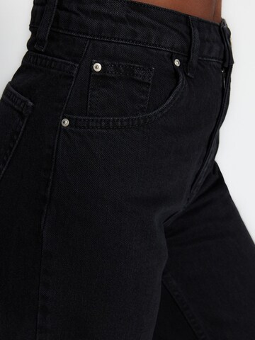 regular Jeans di Trendyol in nero