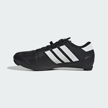 Chaussure de sport 'Heritage Road' ADIDAS PERFORMANCE en noir