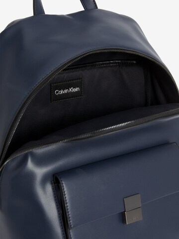 Calvin Klein Rucksack in Blau