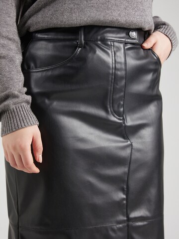 Jupe 'CARRIMA' ONLY Carmakoma en noir