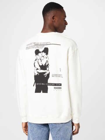 Sweat-shirt 'Banksy' Only & Sons en blanc