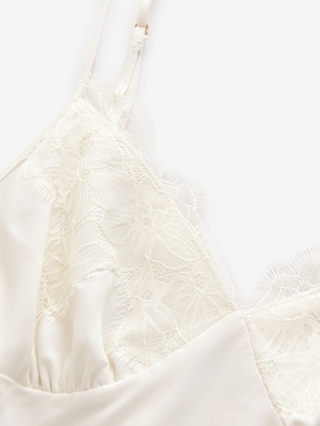 B by Ted Baker Negligé in Beige