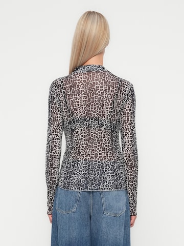 Maglietta 'PCJESHI' di PIECES in marrone