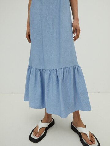 EDITED Dress 'Madeleine' in Blue