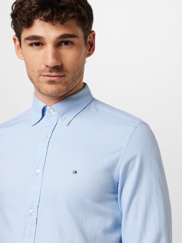 TOMMY HILFIGER Slim Fit Hemd in Blau