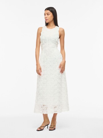 Robe VILA en blanc