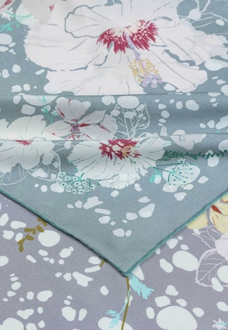 Foulard ' Soft Flowers ' di Roeckl in blu