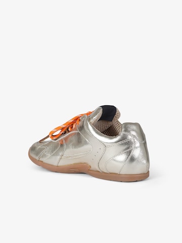 GISEL MOIRE Sneakers laag 'G88' in Zilver