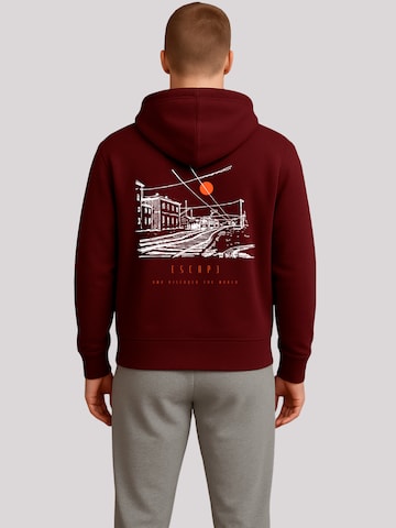 Pull-over 'Escape Discover the World Town Train Station' F4NT4STIC en violet : devant