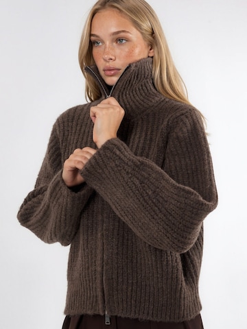 Hiccup Knit cardigan in Brown