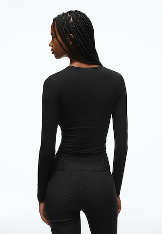 Bershka Póló - fekete