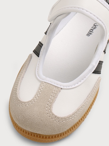 ADIDAS ORIGINALS Balerinke 'Samba' | bela barva