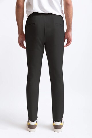 UNIQVIBE Slim fit Trousers in Grey