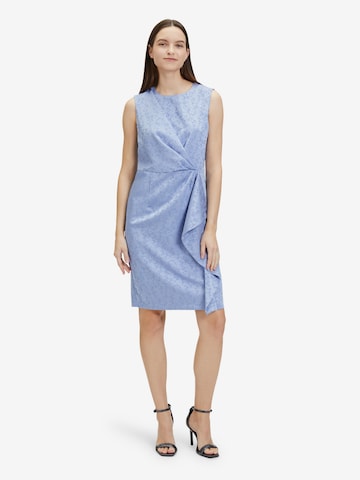 Robe fourreau Betty Barclay en bleu : devant