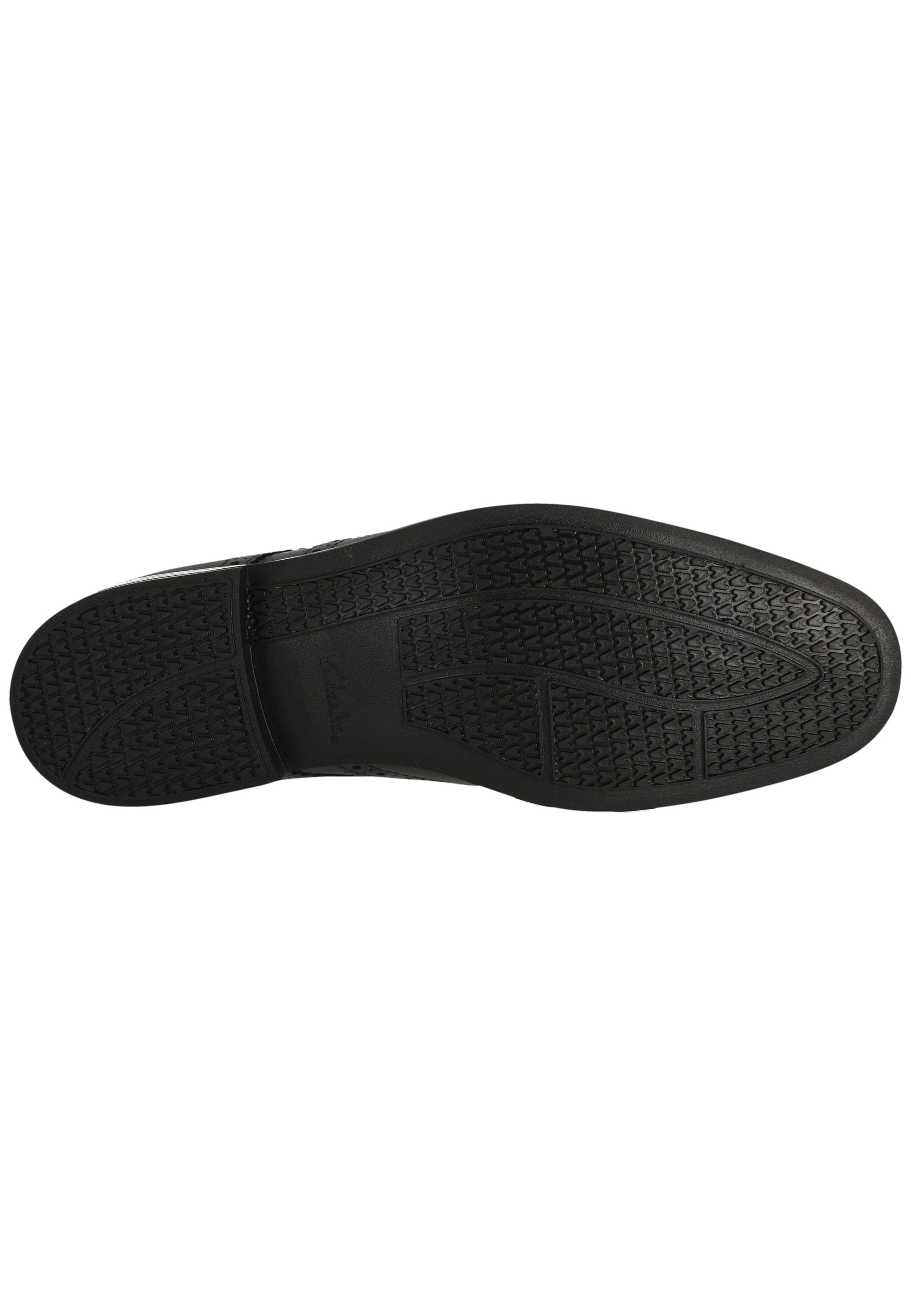 CLARKS Lace-Up Shoes 'Howard' in Black