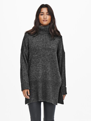 Pull-over 'Tatiana' ONLY en gris : devant