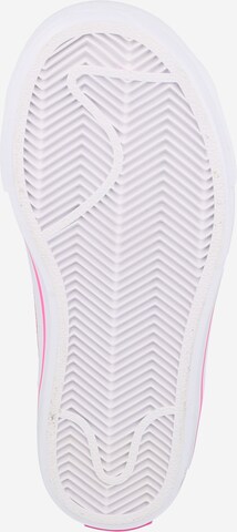 balts Nike Sportswear Brīvā laika apavi 'Court Legacy'