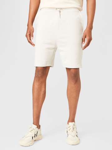 WEEKDAY Regular Pants 'Diego' in White: front