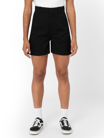 regular Pantaloni con pieghe 'Phoenix' di DICKIES in nero: frontale