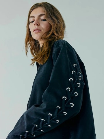 NORR Tričko ' Kenzie ' – černá