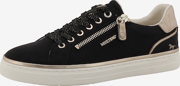 MUSTANG Tenisky 'Low Top' – černá: přední strana