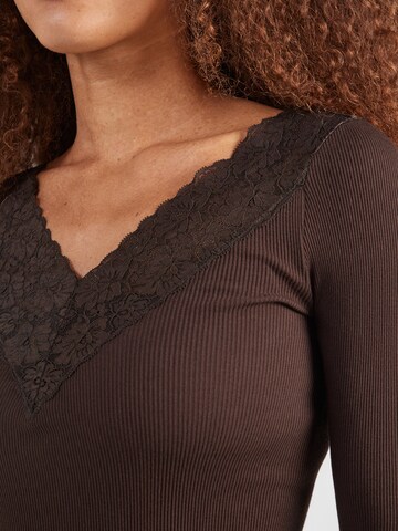 T-shirt rosemunde en marron