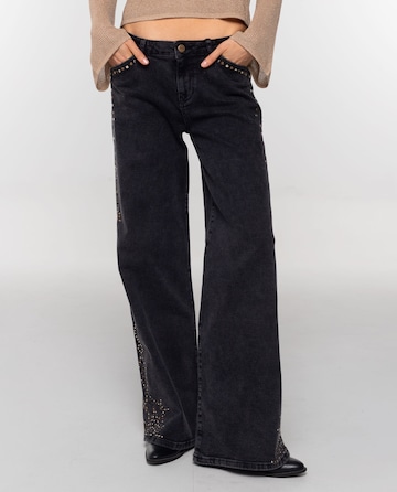 THE-ARE Wide leg Jeans in Black: front