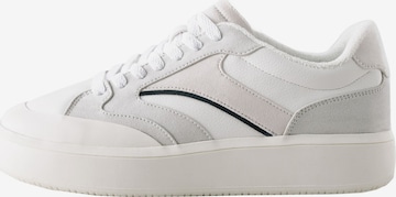 Next Matalavartiset tennarit 'Forever Comfort' värissä valkoinen: etupuoli