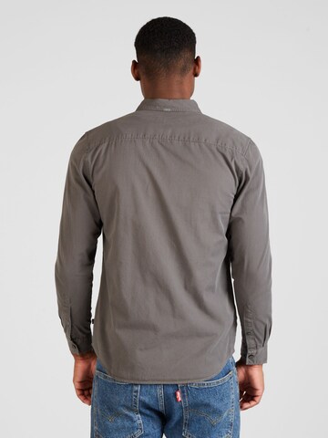 QS - Slim Fit Camisa em cinzento