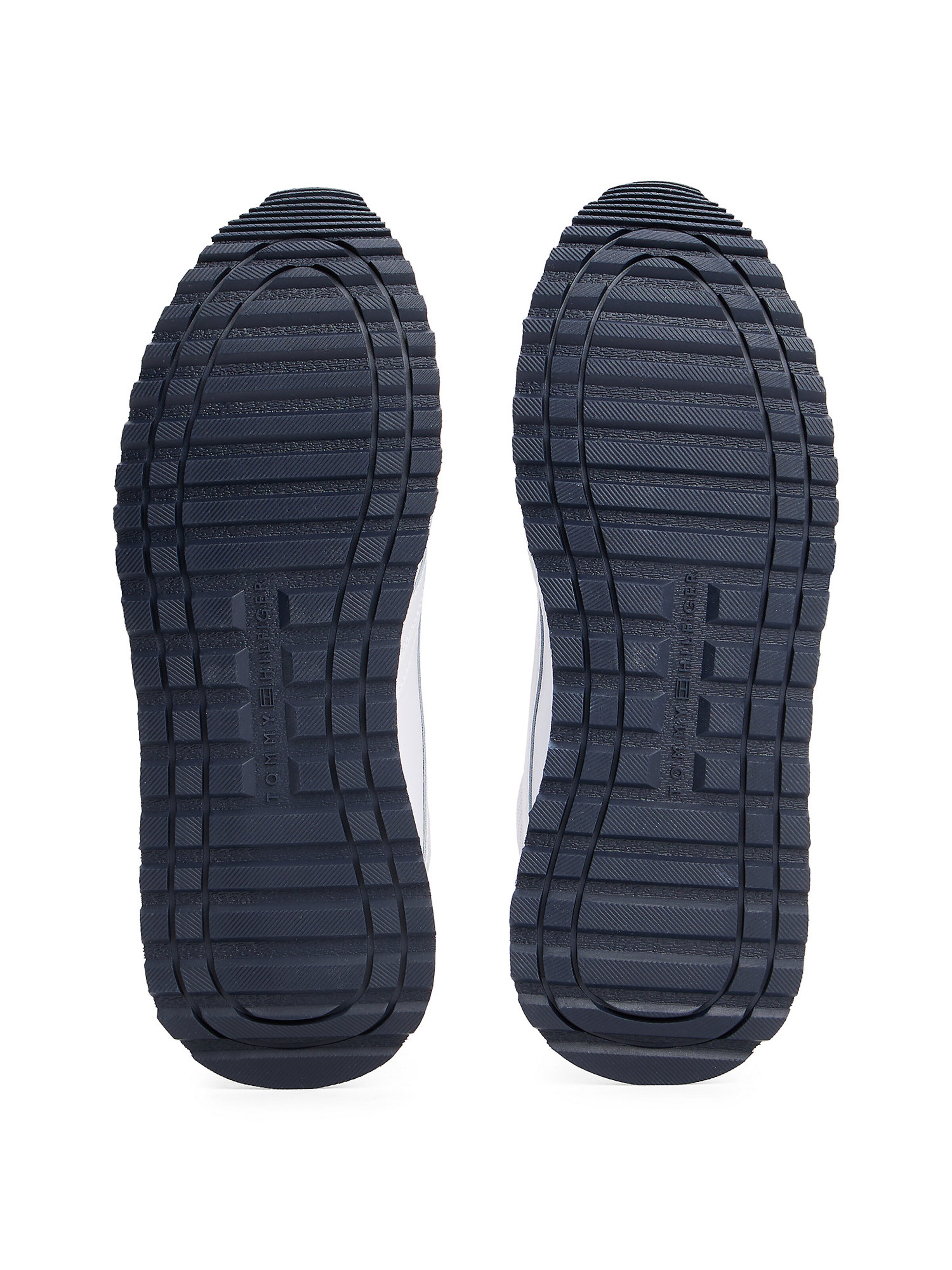 TOMMY HILFIGER Trainers 'Ess' in White