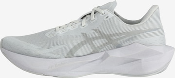 Chaussure de course 'NOVABLAST 6' ASICS en blanc : devant