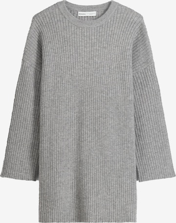 Bershka Knitted dress in Grey: front