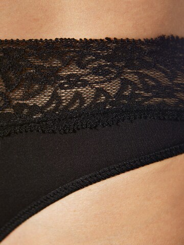 zd ZERO DEFECTS Boyshorts 'Diana lace mid waist panty soy fiber' in Black