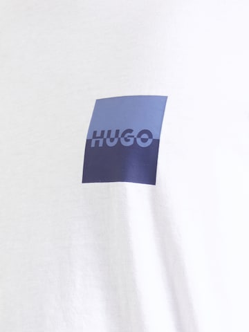 Tricou 'Dapusi' de la HUGO pe alb