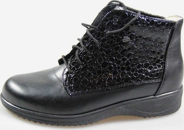 Finn Comfort Lace-Up Ankle Boots in Black: front