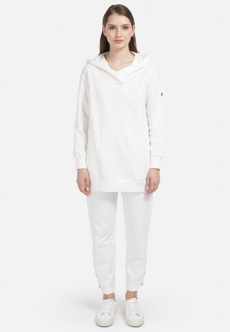 Sweat-shirt HELMIDGE en blanc : devant