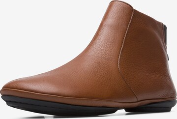 CAMPER Booties in Brown: front