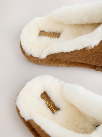 Next Huisschoen in Bruin