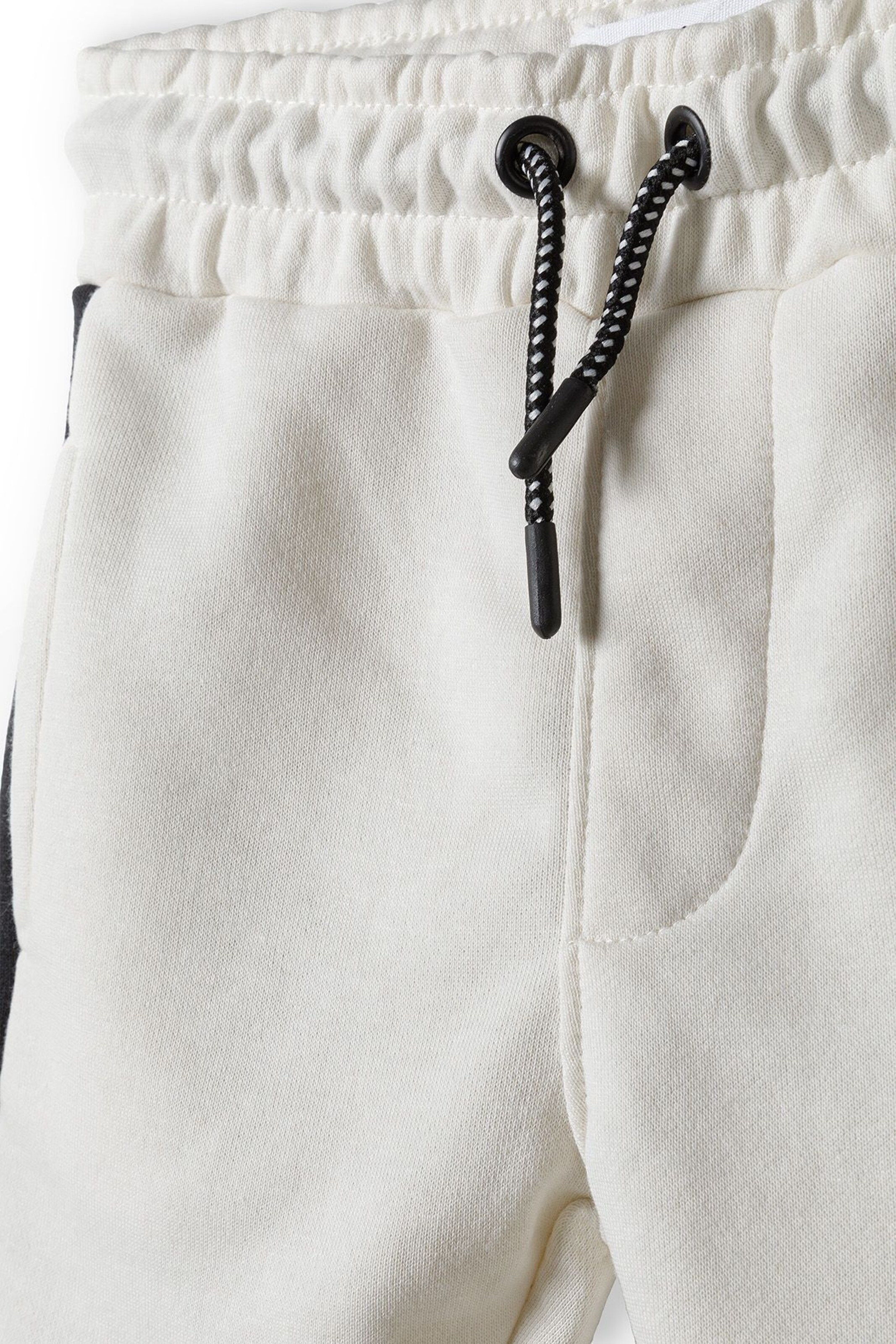 MINOTI Regular Панталон в бяло