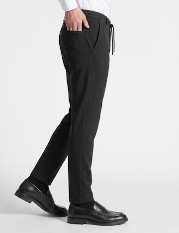 Thomas Goodwin Regular Anzug in Schwarz
