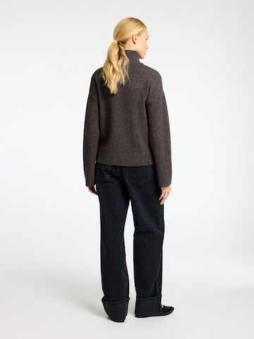 SELECTED Pullover i brun