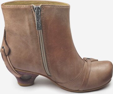 TIGGERS Ankle Boots in Brown