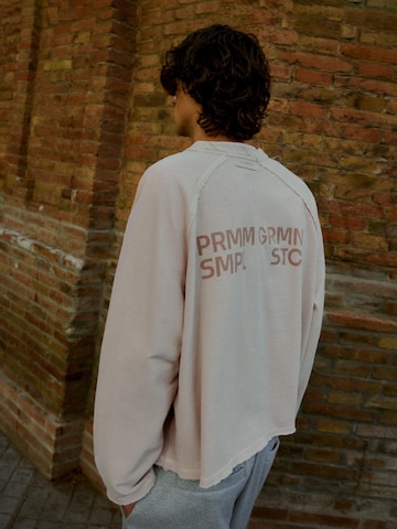 T-Shirt Bershka en beige : devant
