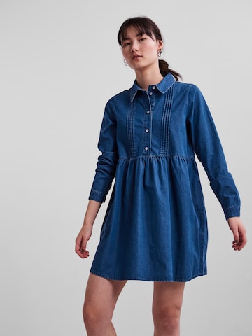 PIECES Košilové šaty 'Heva' – modrá: přední strana