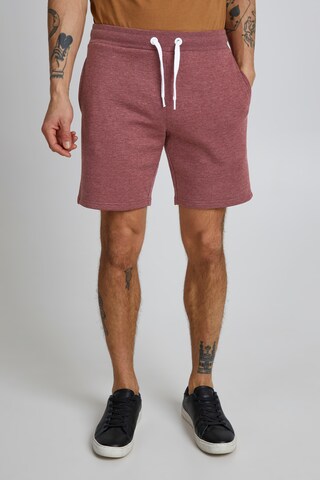 !Solid Regular Sweatshort 'OLIVER' in Rot: predná strana