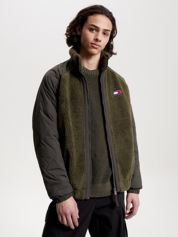 Tommy Jeans Fleecejacke in Grün: predná strana