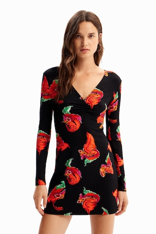 Rochie de la Desigual pe negru: față