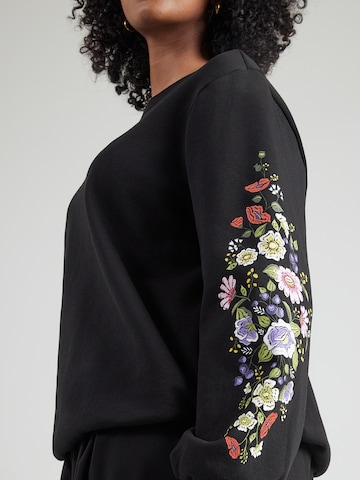 ONLY Carmakoma Μπλούζα φούτερ 'CARVIMA' σε μαύρο