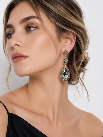 RteRme - Pendientes 'Justine' en gris: frente